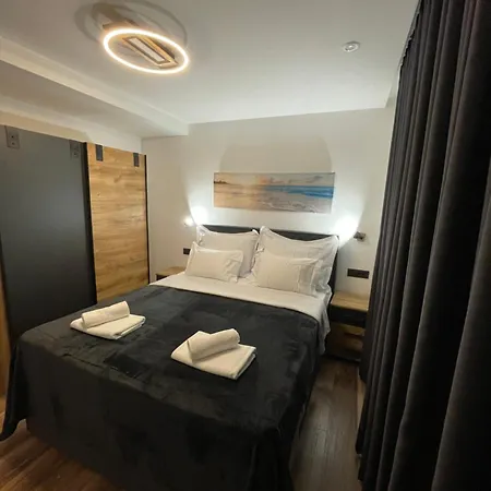 Mariva - 25 アパート