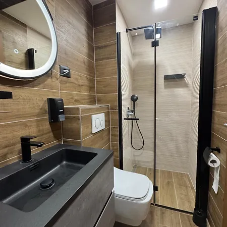 Mariva - 25 * マカルスカ